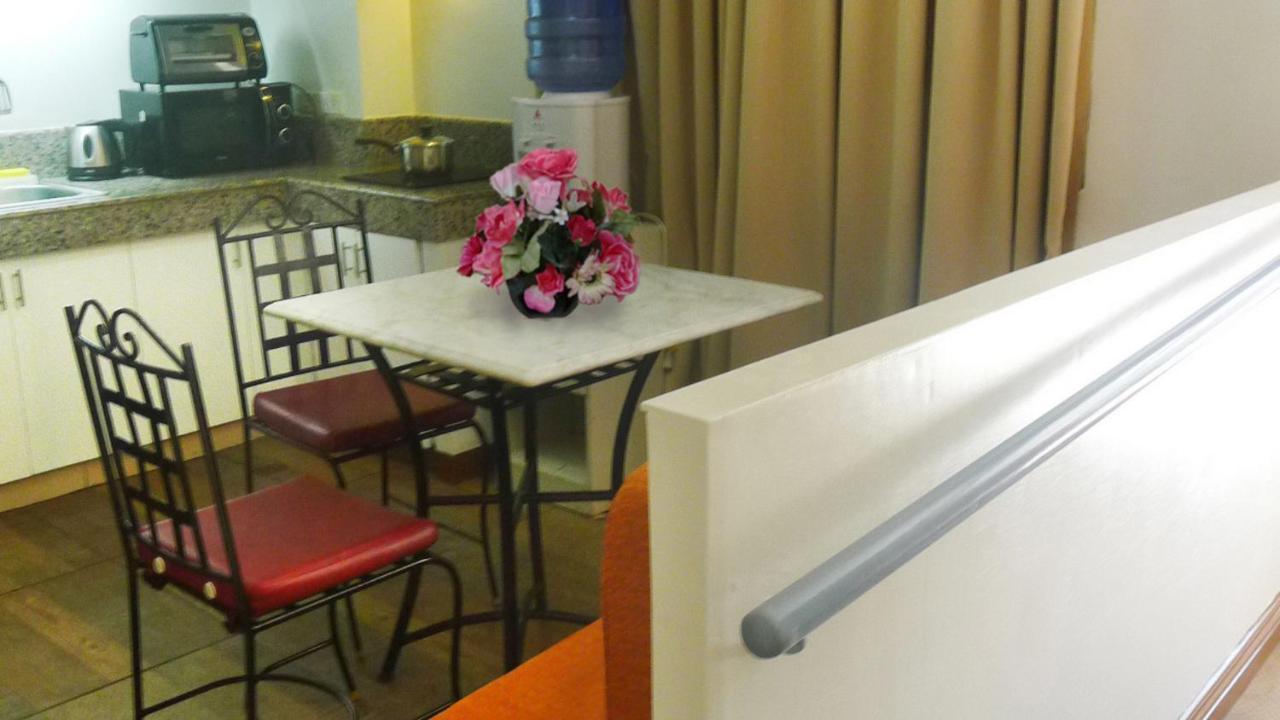 1775 Adriatico Suites Μανίλα Εξωτερικό φωτογραφία